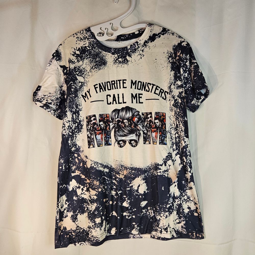 Amazon Mom T-Shirt Size xl‎